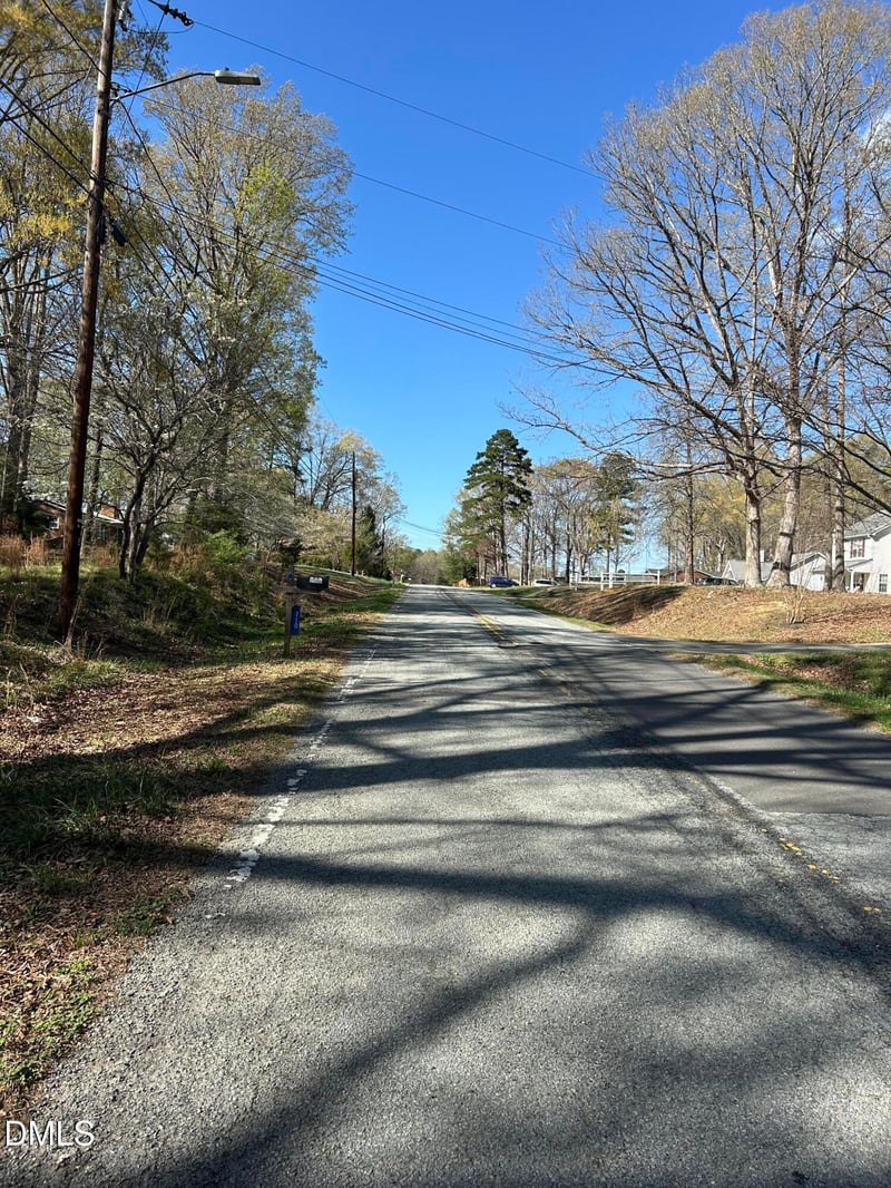 713 Crestview Dr, Durham, NC 27712