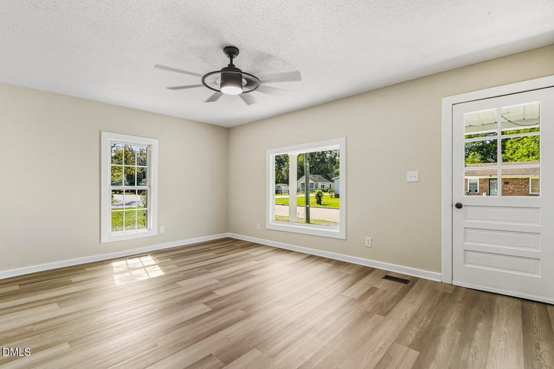 713 Divine St, Dunn, NC 28334