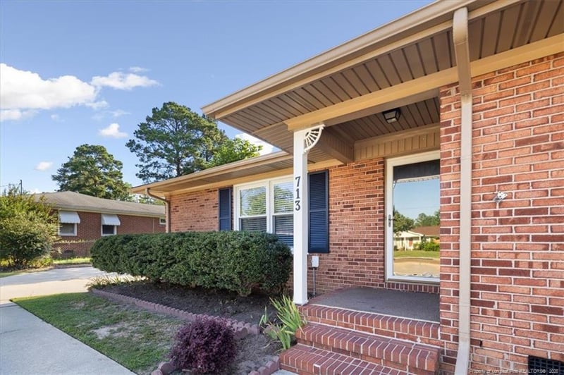 713 Glensford Dr, Fayetteville, NC 28314
