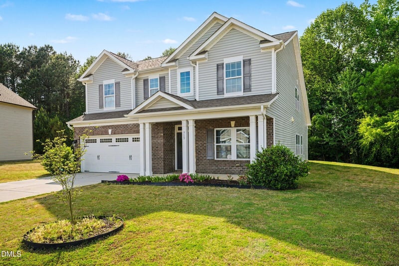 713 Harvest Point Dr, Fuquay Varina, NC 27526
