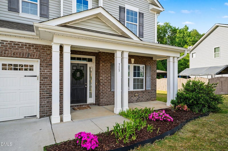713 Harvest Point Dr, Fuquay Varina, NC 27526