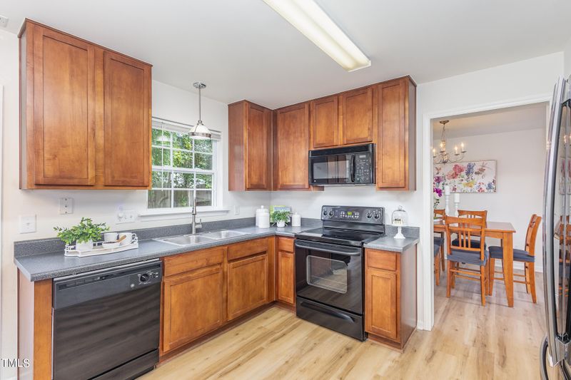 713 Holly Thorn, Holly Springs, NC 27540