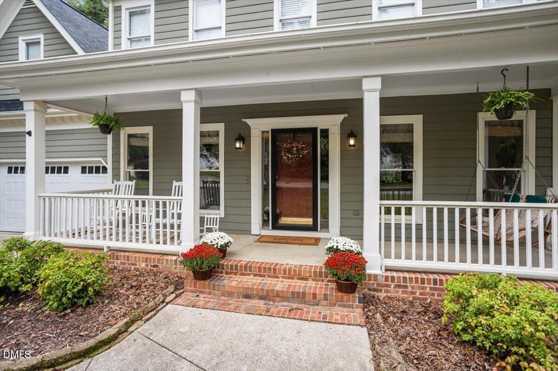 713 Littleleaf Ct, Holly Springs, NC 27540