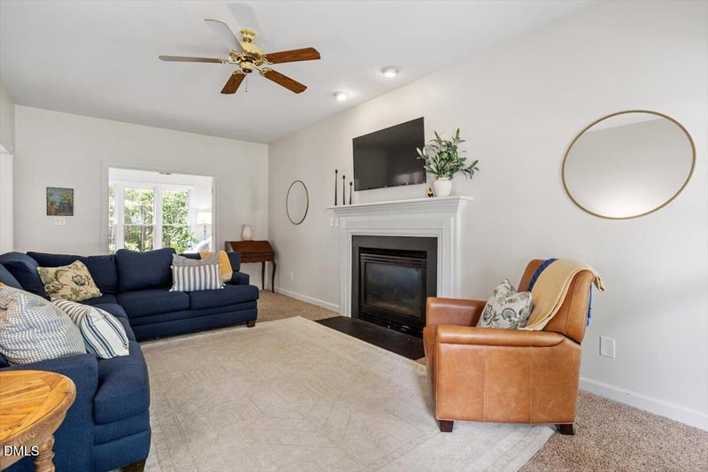 713 Littleleaf Ct, Holly Springs, NC 27540