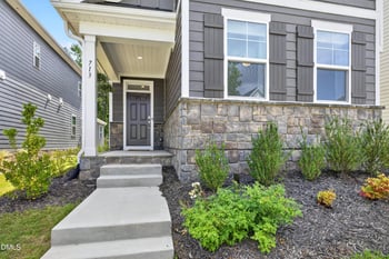 713 Longleaf Grove Ln, Knightdale, NC 27545