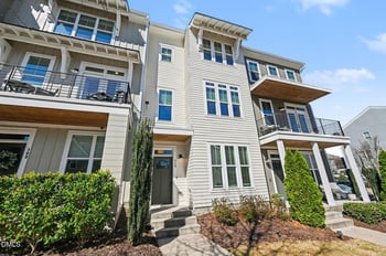 713 Peakland Pl, Raleigh, NC 27604