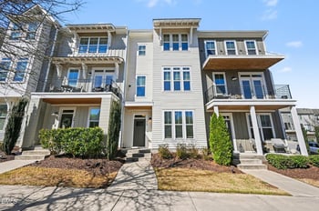 713 Peakland Pl, Raleigh, NC 27604