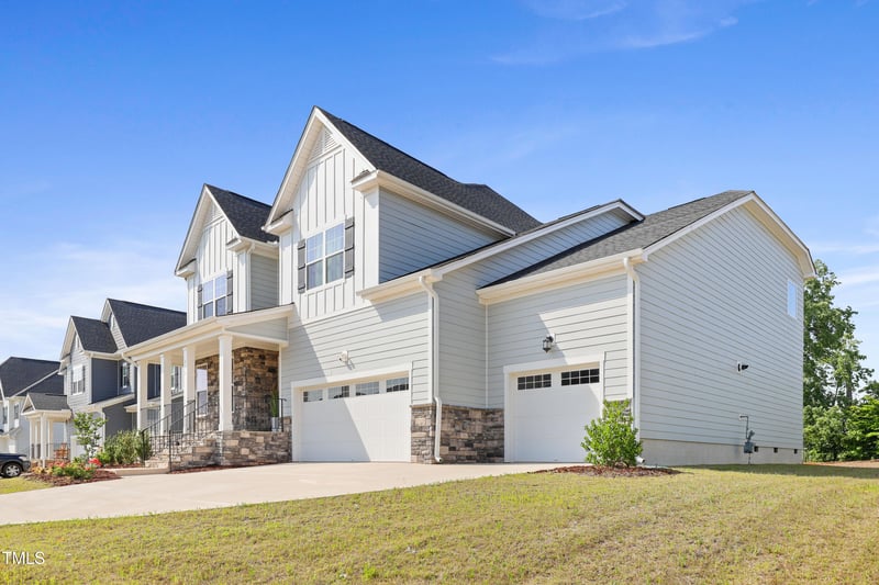 713 Ramsours Mill Dr, Holly Springs, NC 27540
