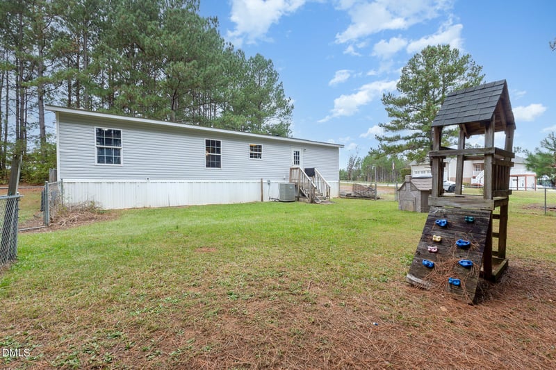 713 River Run Rd, Selma, NC 27576