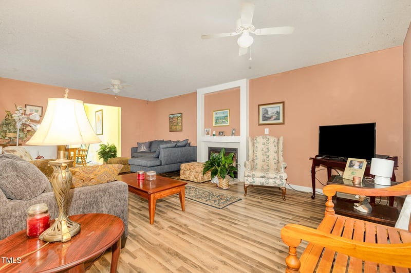 713 Saint Catherines Dr, Wake Forest, NC 27587