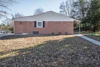 713 Sharpe Rd, Burlington, NC 27217