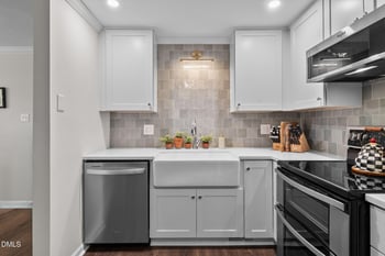 7131 Shellburne Dr, Raleigh, NC 27612