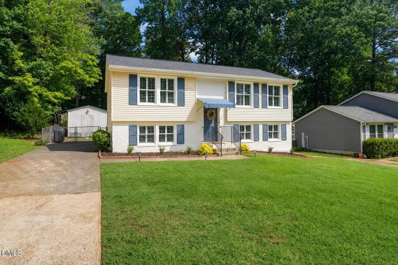 7131 Shellburne Dr, Raleigh, NC 27612