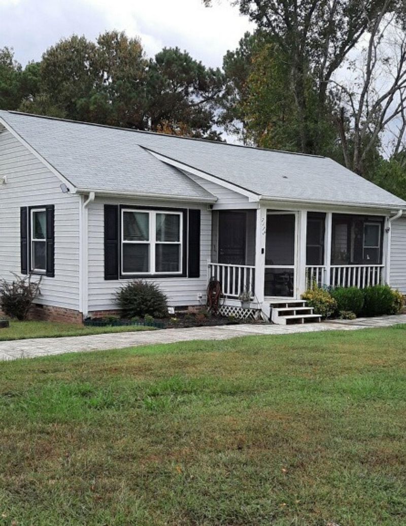 7132 Cornwallis Rd, Garner, NC 27529