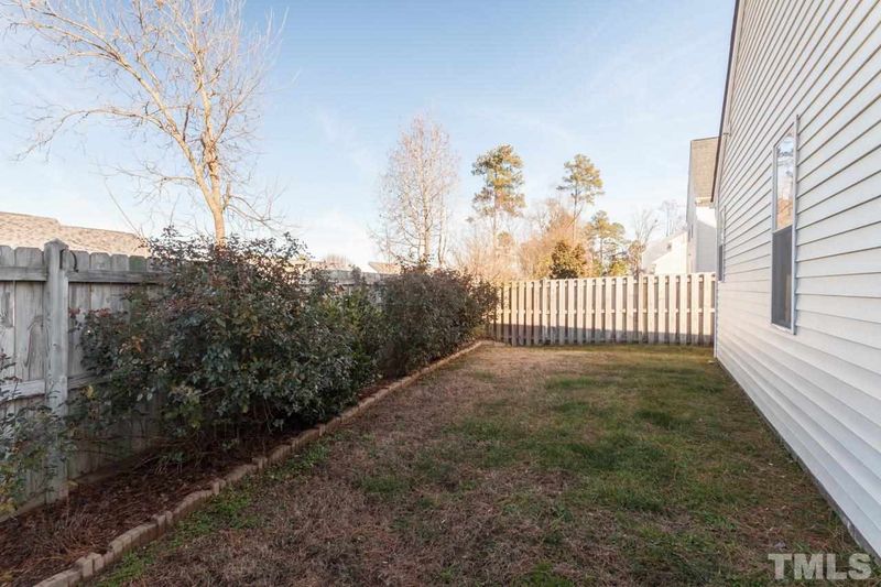 7133 Orchard Knob Dr, Raleigh, NC 27610