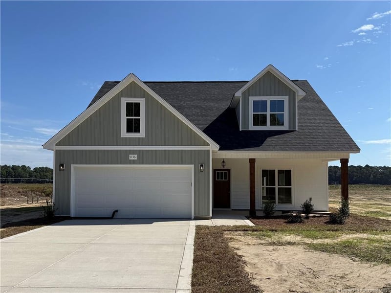 7136 Chickenfoot Rd, Fayetteville, NC 28306