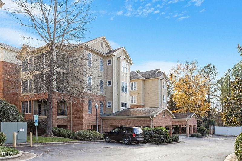 714 W Barbee Chapel Rd #714, Chapel Hill, NC 27517