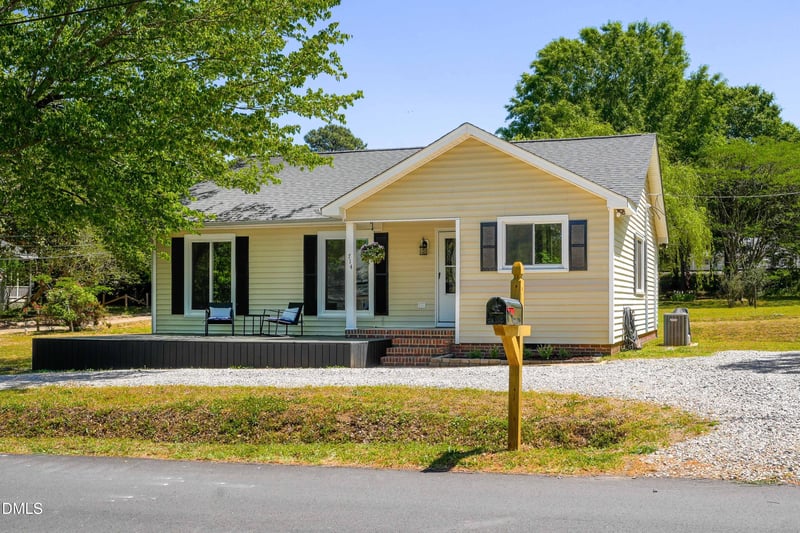 714 Brewer Ave, Wake Forest, NC 27587