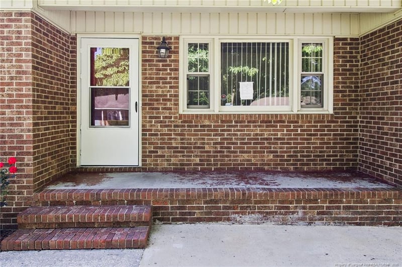 714 Bronco Ln, Fayetteville, NC 28303