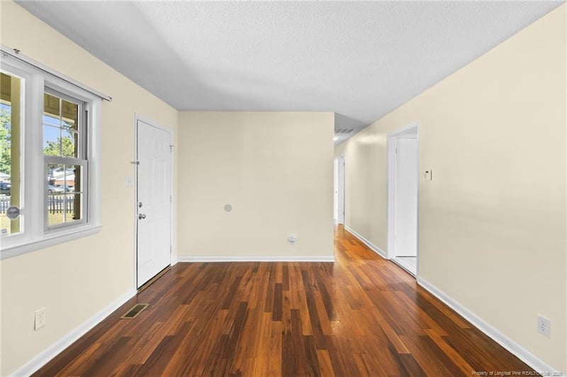 714 Bronco Ln, Fayetteville, NC 28303