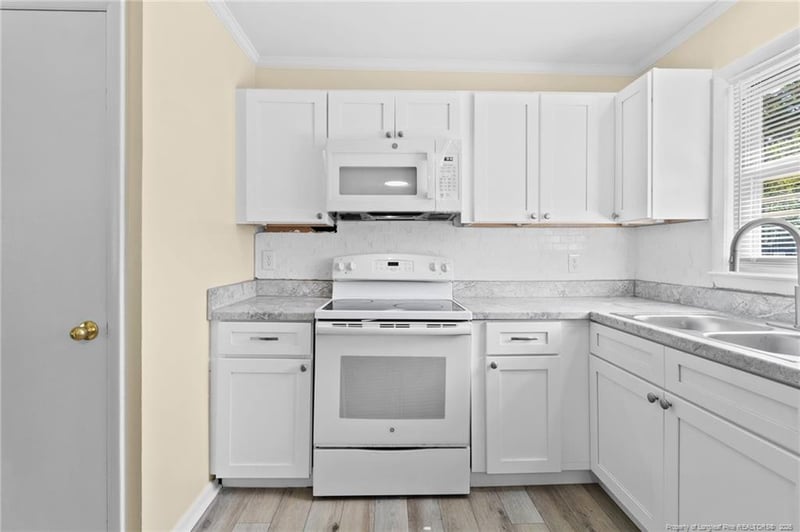 714 Bronco Ln, Fayetteville, NC 28303