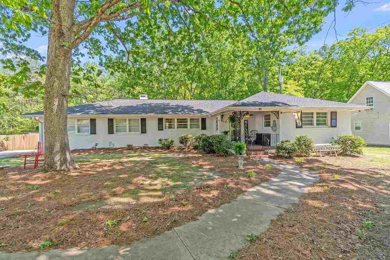 714 Crestview Dr, Durham, NC 27712
