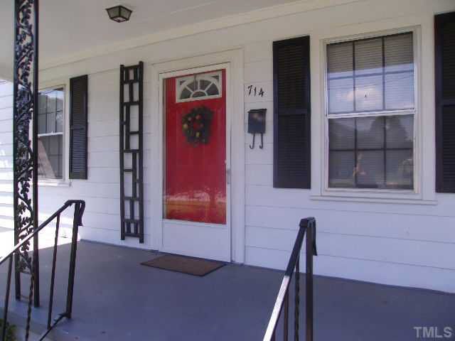 714 E Edgerton St, Dunn, NC 28334