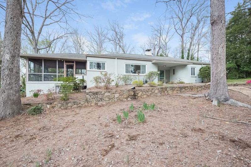 714 Greenwood Rd, Chapel Hill, NC 27514