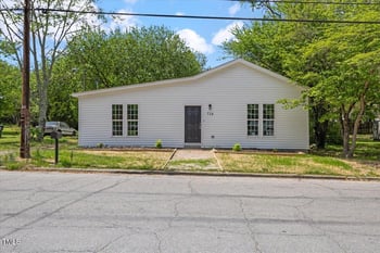 714 Harriett St, Henderson, NC 27536