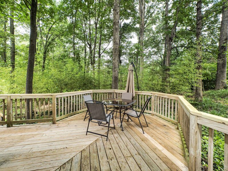 714 Hillandale Ln, Garner, NC 27529
