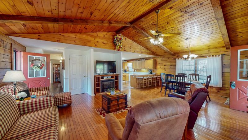 714 Lucy Garrett Rd, Roxboro, NC 27574