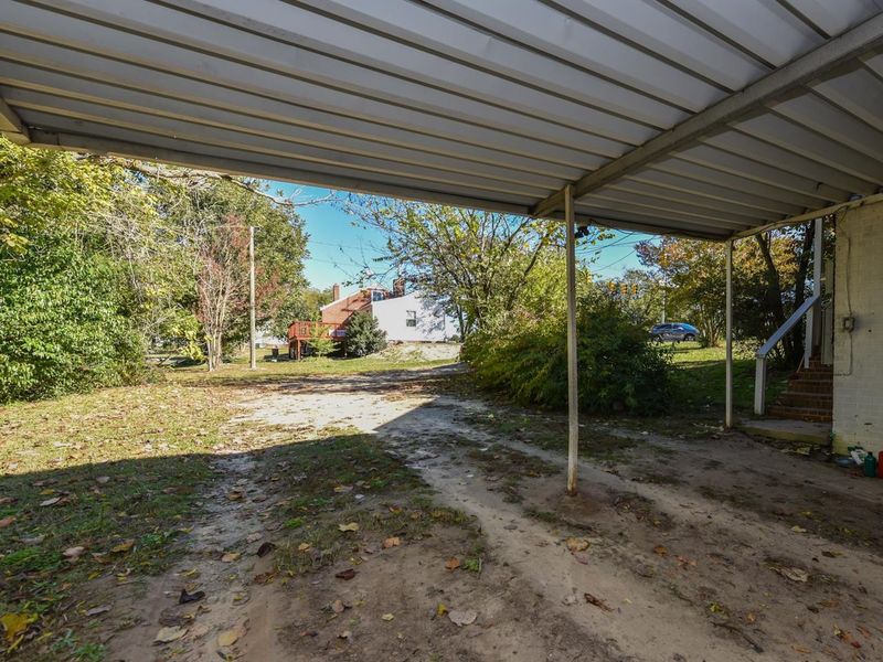 714 W Main St, Sanford, NC 27332