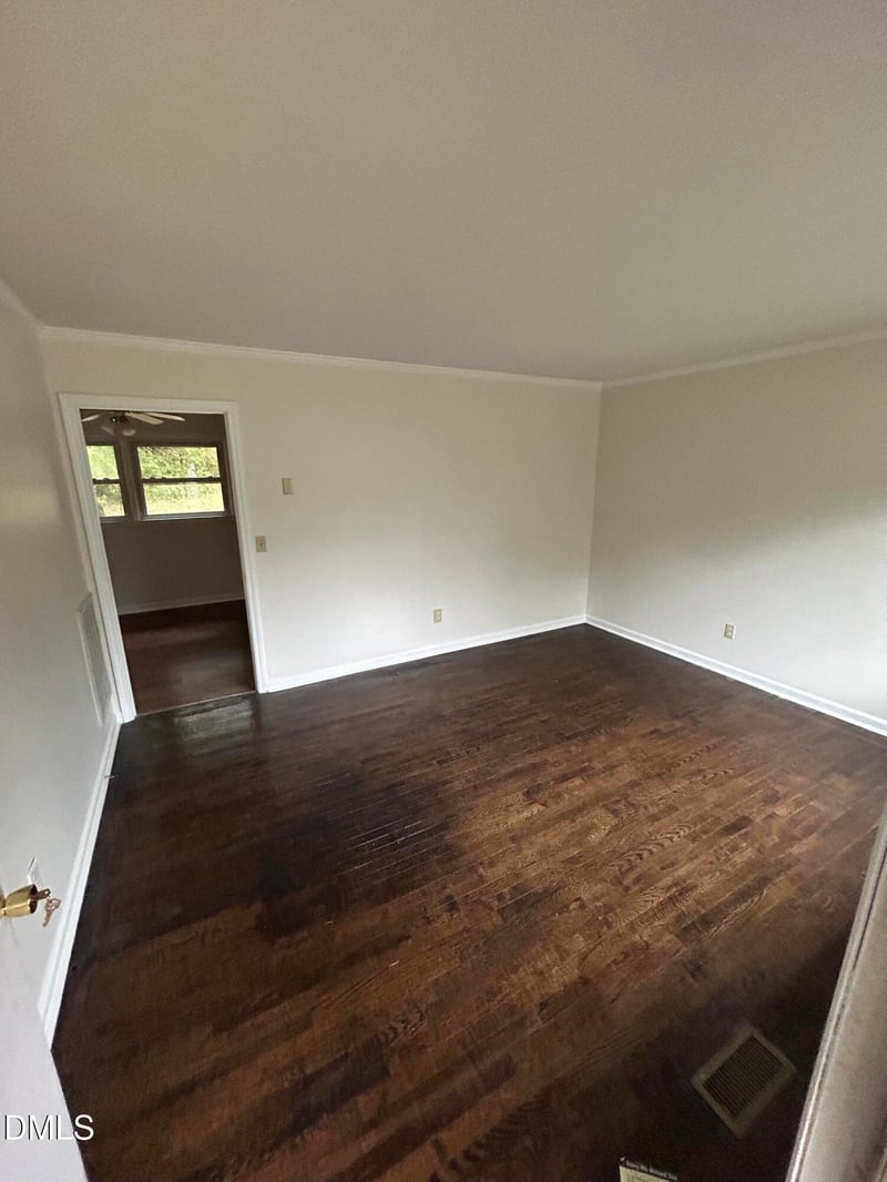 714 Mckinley St, Mebane, NC 27302