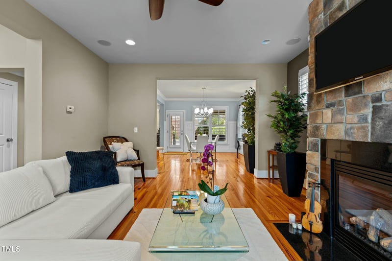 714 Mordecai Towne Pl, Raleigh, NC 27604