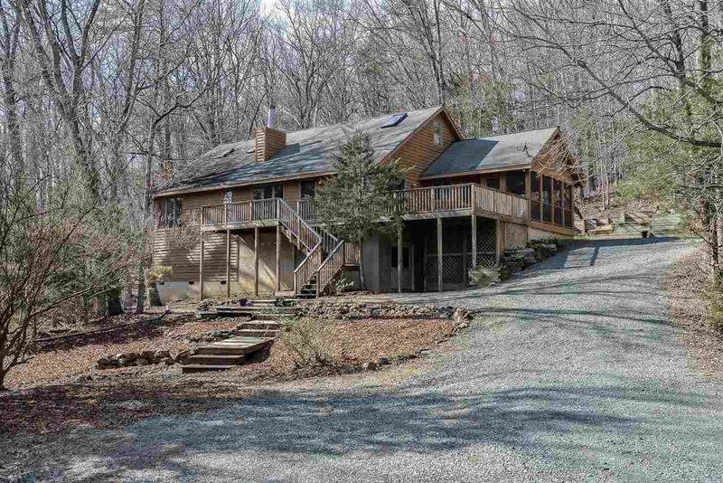 714 Old Stonehouse Rd, Chapel Hill, NC 27516