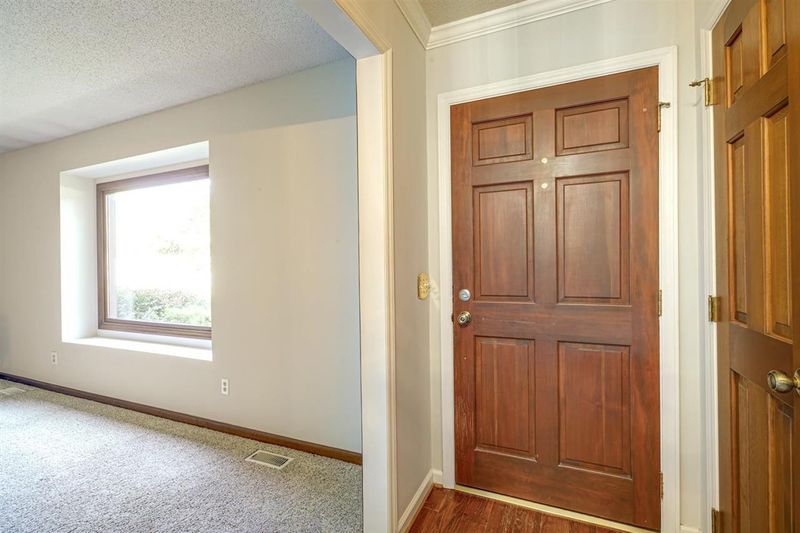714 Pinewood Dr, Apex, NC 27502