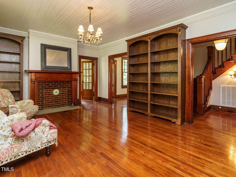 714 Spring Ln, Sanford, NC 27330