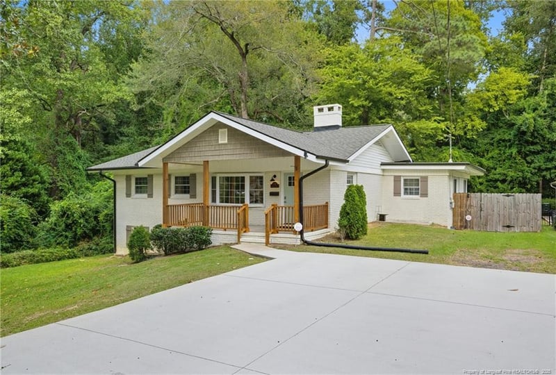 714 Westmont Dr, Fayetteville, NC 28305