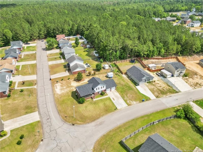 7140 Woodmark Dr, Fayetteville, NC 28314
