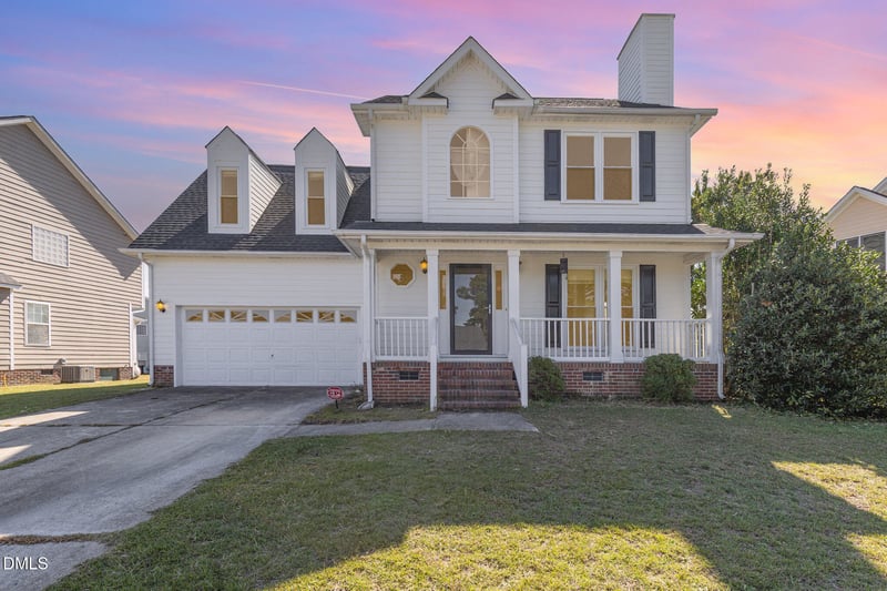 715 Bent Creek Dr, Hope Mills, NC 28348