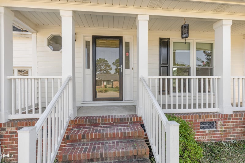 715 Bent Creek Dr, Hope Mills, NC 28348