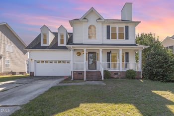 715 Bent Creek Dr, Hope Mills, NC 28348