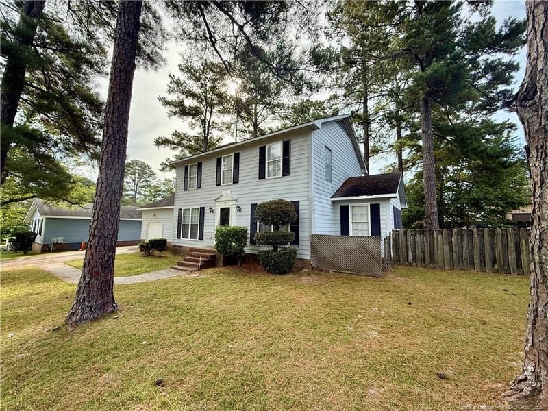 715 Brougham Rd, Fayetteville, NC 28311