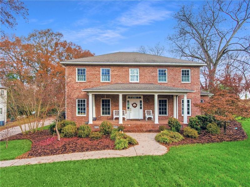 715 W Davis St, Burlington, NC 27215