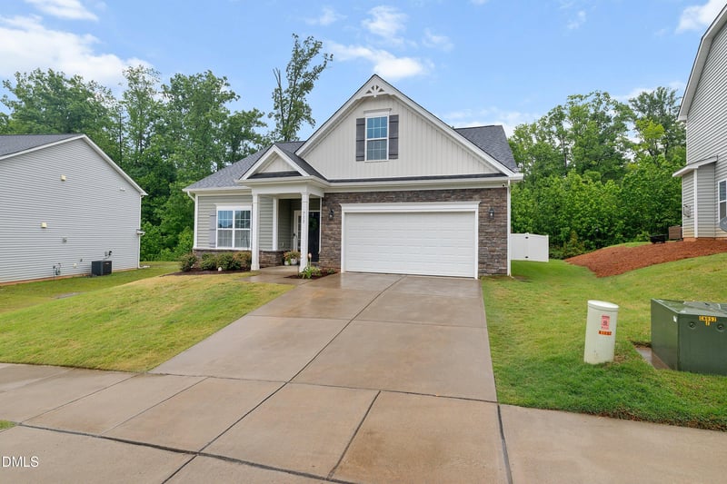 715 Lakemont Dr, Clayton, NC 27520