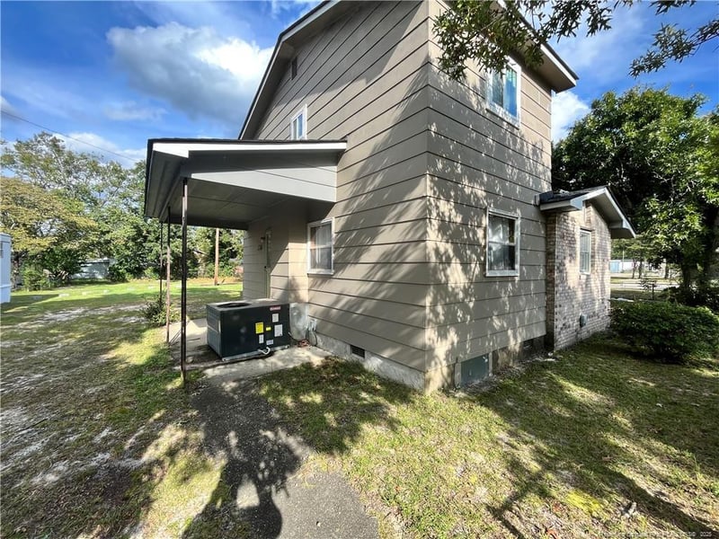 715 Messenger St, Fayetteville, NC 28311