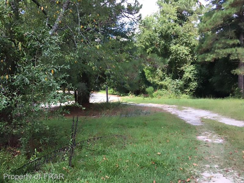 715 Orchard St, Hope Mills, NC 28348
