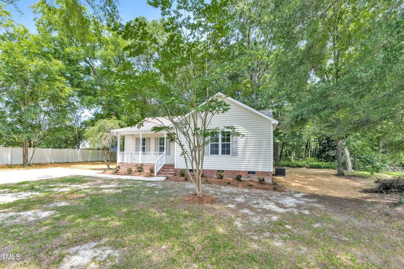 715 Proctor St, Zebulon, NC 27597