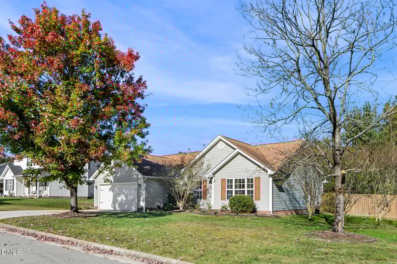 715 Swan Hill Ct, Fuquay Varina, NC 27526