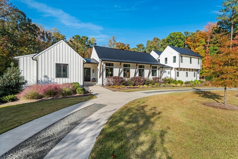 7156 Lochwood Ct, Chapel Hill, NC 27514